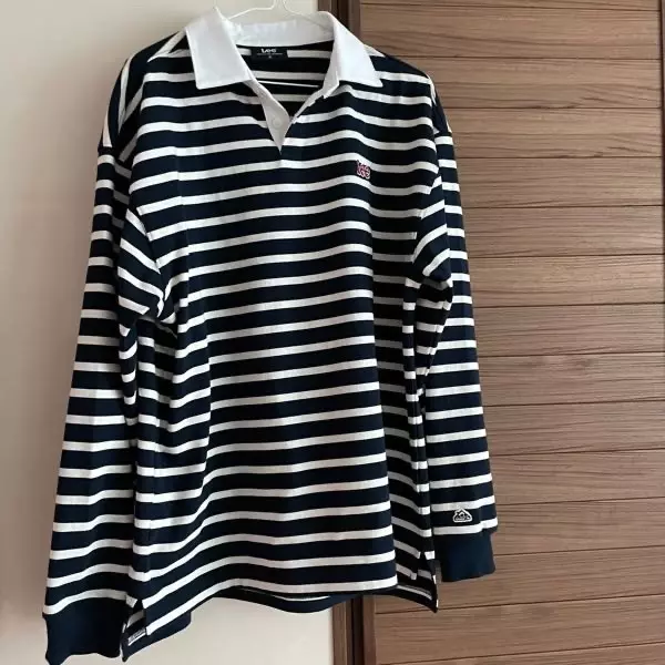 럭비티 사고싶었는데 너무 귀여워요 오버사이즈라 사이즈는 엄청 넉넉해요