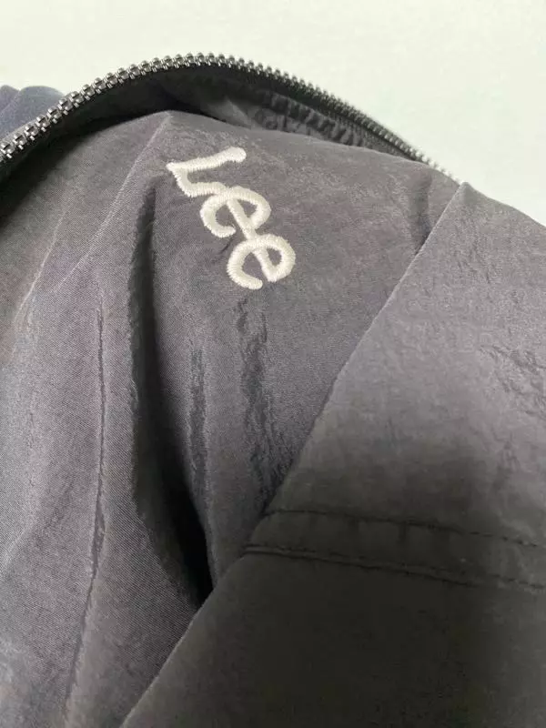 옷 자체는 조녜 여성분들 무조건 Ss 고민도 하지 마세요 170 안 넘으시면 제발 에스 사