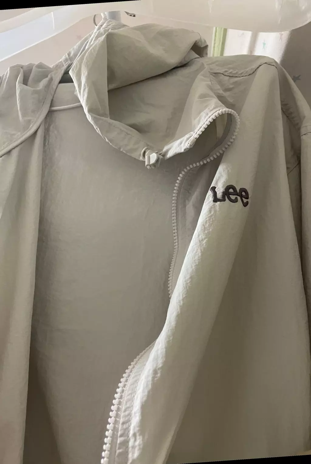 남편한테도 약간 오버핏으로 너무 이뻣어요! ㅎㅎ간절기템!!