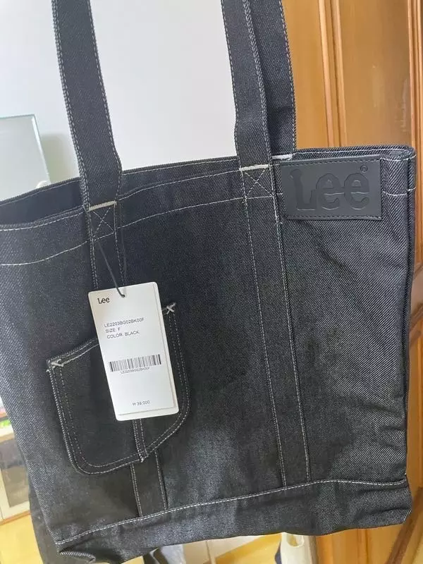 수납 공간도 넉넉하고 디자인도 이쁩니다 추천합니다