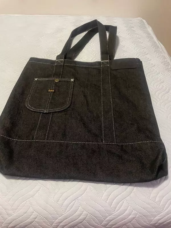 로고 사이즈가 크지 않아서 오히려 더 예쁜 것 같아용