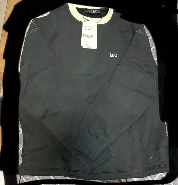 아주 좋아요!!! 배송도 빠르고 사이즈도 좋고 두께감도 좋고 너무 만족햐요 ㅜㅜㅠ 하나