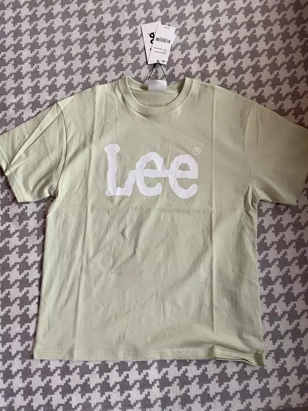 라이브할때 좋은 가격으로 구입했어용 색감이랑 재질 좋습니당