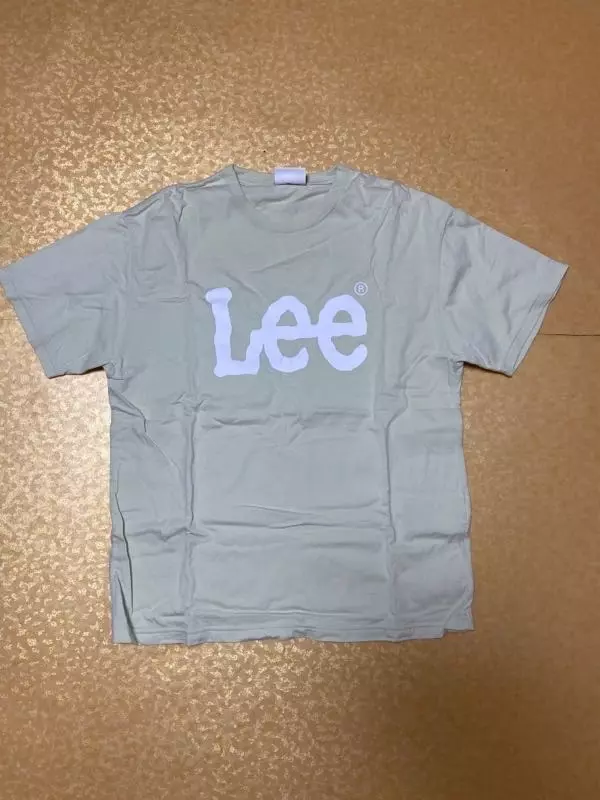 메*나 아이스크림이 생각나서 구입했는데 너무 크네요! 저한테는 부해보여요.