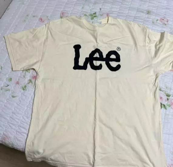 색깔도 너무 이쁘고 핏도 생각하던 핏이 나와서 너무 좋아요