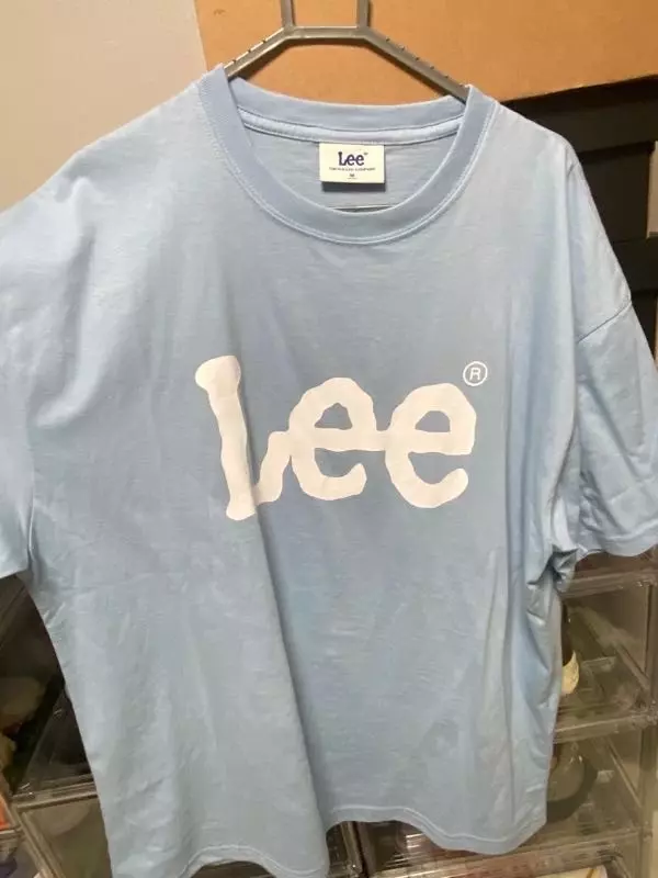 재질도 부들하고 많이입고다니는데는 이유가 잇엇네요 하나더 살려구요