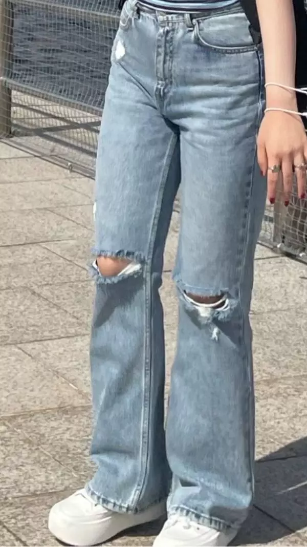 이쁩니다.. 살 좀 빼고 입으면 더 편하고 이쁠거 같아요