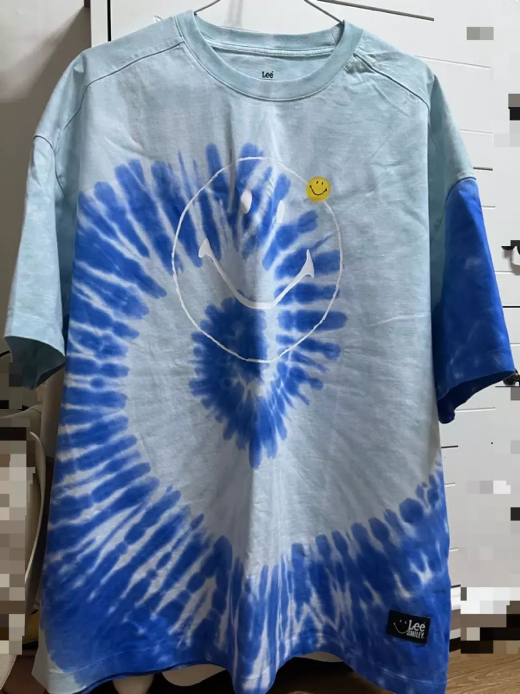 색감이 사진이랑 같아서 너무 마음에 들어요 사이즈가 생각한 것보다 크긴 한데 예쁘게