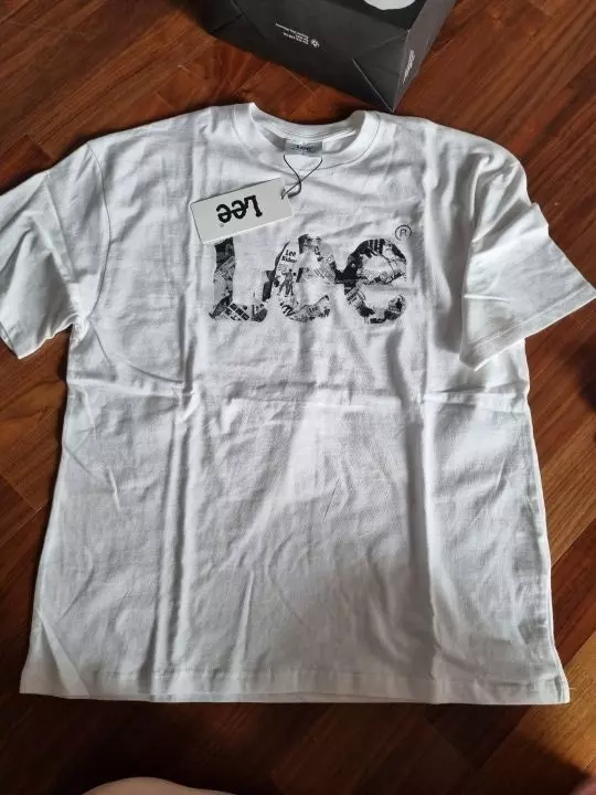 중딩 입을옷이에요.넘 이쁘고 깔끔해요!맘에 쏙 듭니다♡