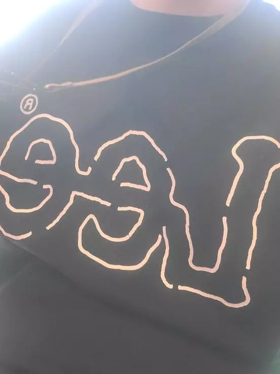 상체 두꺼운편에 통통 사이즈 L사이즈 적당해요 너무 딱맞지 않고 품도 넉넉하네여