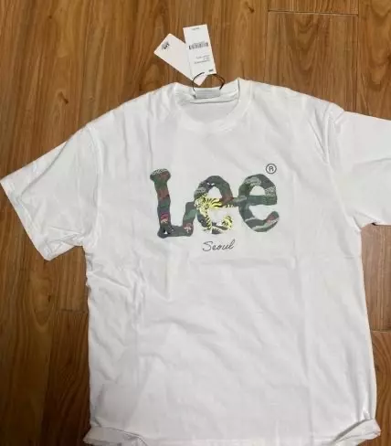 너무 예뻐요 ㅠㅠ 생각보다 많이 크긴한데오버핏 넘 조아여