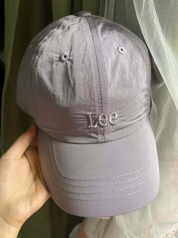 실물이 색감 더 예쁘고 재질도 예뻐요! 오래오래 쓸 듯 합니다