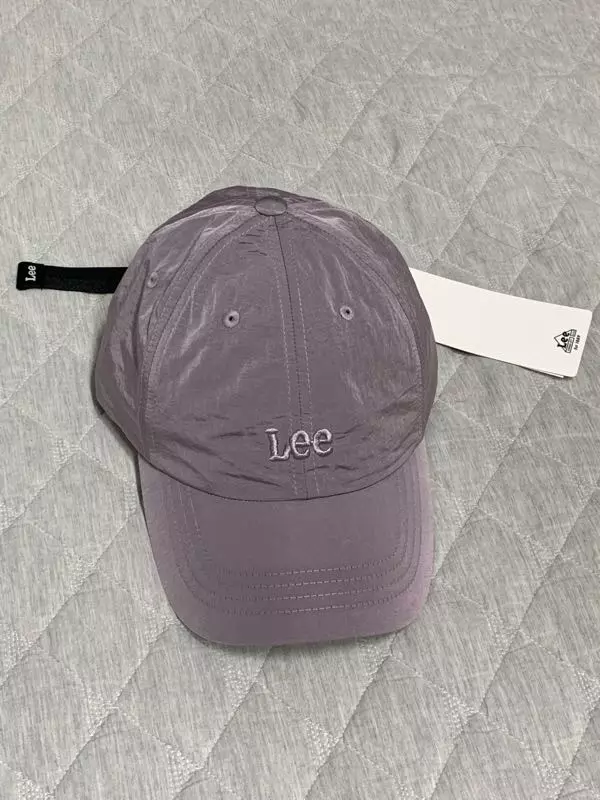 나일론 소재가 주는 산뜻한 느낌이 있구, 은은한 라벤더 색감이 미쳤어요! 사이즈는 큰