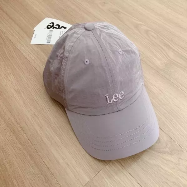 모델분 쓰신거 보고 구입 했는데 어떻게 예쁘게 쓰셨을까요😢저한텐 너무 커서 모자핏이