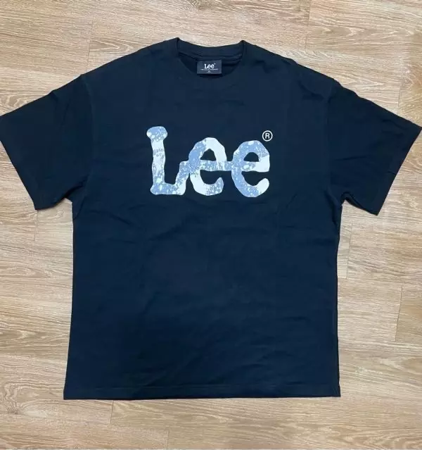 보들보들하고 덥지 않을 것 같아서 좋아요 핏도 딱 원하던 핏이라 좋아요!!