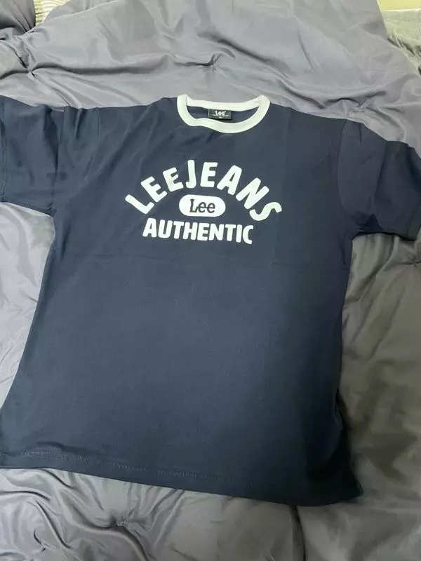 빈티지 느낌 티셔츠찾다 구매했는데예쁘지만 한사이즈 더 큰걸 살까 싶네요