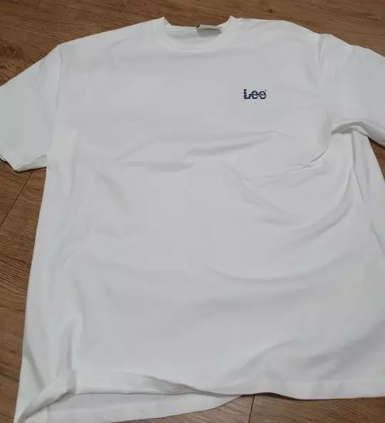 가격대비 좋습니다. 색깔도 괜찮고 전반적으로 만족스럽니다.