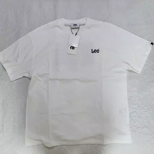 프린팅이 귀여워서 구매했는데 사이즈는 생각한거보다 정핏이었어요