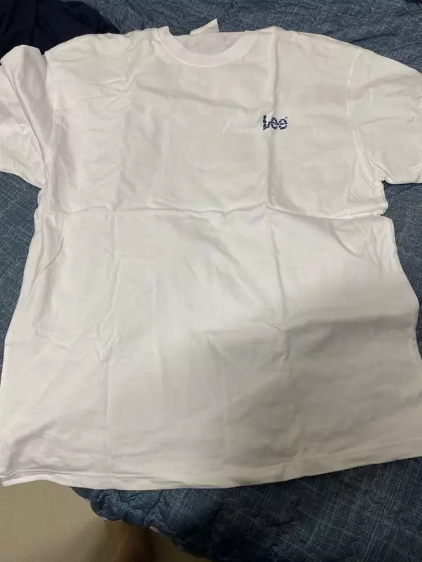 루즈하게 입으려고 샀는데생각보단 핏하네요루즈하게 입고 싶으신 분들은 한사이즈 업해