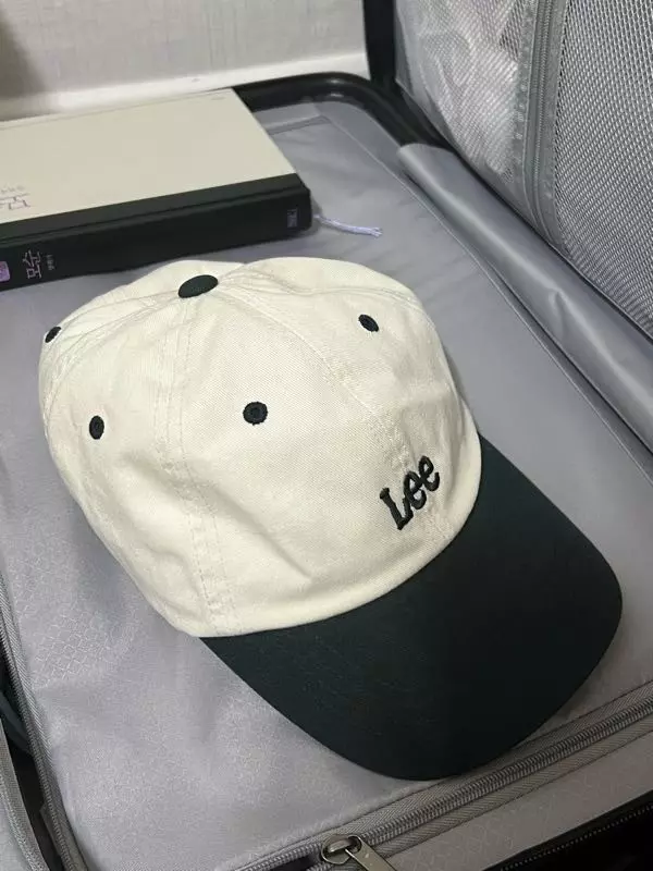 그린 색감 굿입니다.. 엄마가 뺏어갔어요ㅜㅡㅜ 왜 한정판매