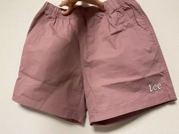 사이즈는 딱 적당히 맞는데 네이비 시킨 줄 알았는데 핑크로 잘못 시켰네요ㅎㅎ근데 핑