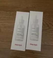 전에 쓰다가 잠시 선물 받은게 있어서 타 화장품 에센스를  쓰다가  다시 쓰게 됐는데 