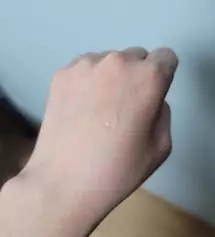 마녀공장 갈락토 에센스는 몇 년전에 써보고 좋길래 몇통 쓰고 다른거 쓰다가 갑자기 생