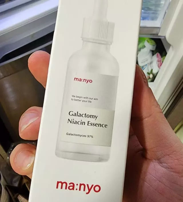 제가 남자 수부지 타입인데 마녀 공장 꺼 처음 써보고 피부가 많이 좋아졌어요. 근데 제