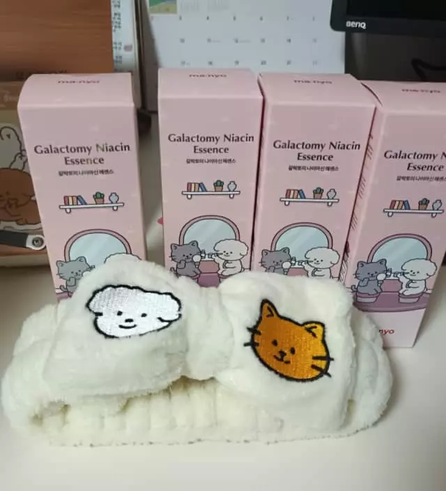 늘 마녀공장을 애용중입니다. 수년을 한결같이 사용중이라 나이아신을 바르지않으면 피