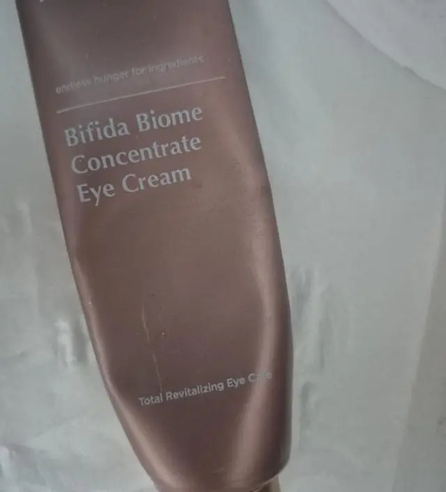 재구매했어요 ㅎㅎ 아이크림 잘 발려요
