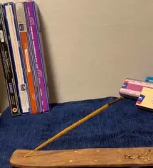 매일 아침마다 하나씩 피우는데 차분하게 하루를 시작할 수 있어요 :)
