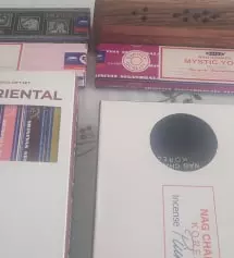 박스 오픈할 때부터 기분좋은 향이 진동함
