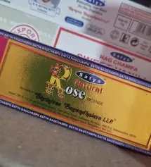 독한편이긴한데 생장미에 가까운 향이에용
