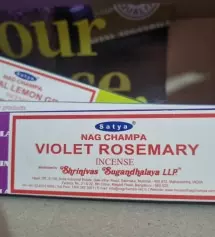 이국적이긴한데 로즈마리인지는 몰겟어요 독해여
