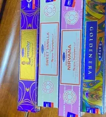 고기 먹거나 생선 굽고나서 비린내 없애는데에는 인센스 스탁만한게 없어서 자주 구매해