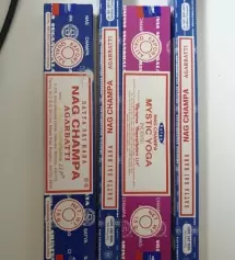 따로 태우지 않아도 향이 강하네요. ^^ 방에 가득 이국적 향기가 납니다. 저렴한 가격에