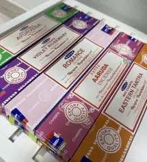 인센스피우고 환기 잘 시켜주면서 사용하면 잡내도 잘 없어지고 여러모로 없으면 안되는