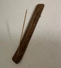 여러 향 바꿔가면서 피우는중이에요! 너무 좋아요! 나그참파껏만 씁니다
