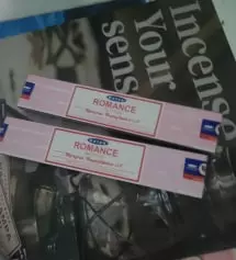 전 나그참파에서 로맨스가 향 제일 좋아요
