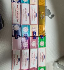 옷장에 방향제 대신으로 넣어놔요. 옷에 향이 배서 여름엔 섬유유연제 향보다 오래가요