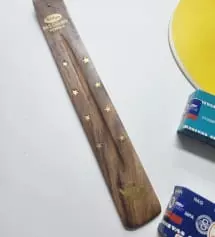 갑자기 분위기가 좋아지고 집에 잡냄새도 없어지고 , 피울때는 향이 강하지만 끝나고 별