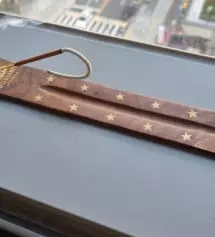 시그니처는 동남아 사원에서 나는 향 냄내 같고 포레스트는 우리나라 절향이네요..포레