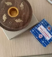 인센스 스틱 사용하다 이번엔 콘 사봤어요!
