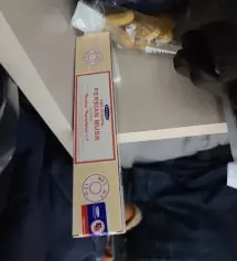 옷장에 넣어놨더니 옷에 은은하게 베어서 향이 너무좋아요
