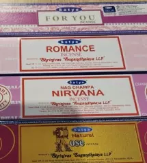 사티아꺼 모르는 향이 없을 정도로 다 써봤어요 저는 핑크계열 향을 좋아해서 대체적으