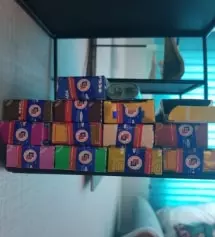 여러개를 많이 사놔서 하루하루 바꿔가면서 잘 사용하고 있습니다.
