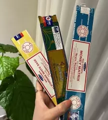 기존에 사용하던 향 외에 다른 향도 구매해봤는데 역시 좋네요~
