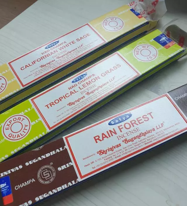 차분한 분위기에서 명상하고 싶을 때 켜놓으면 좋습니다.
