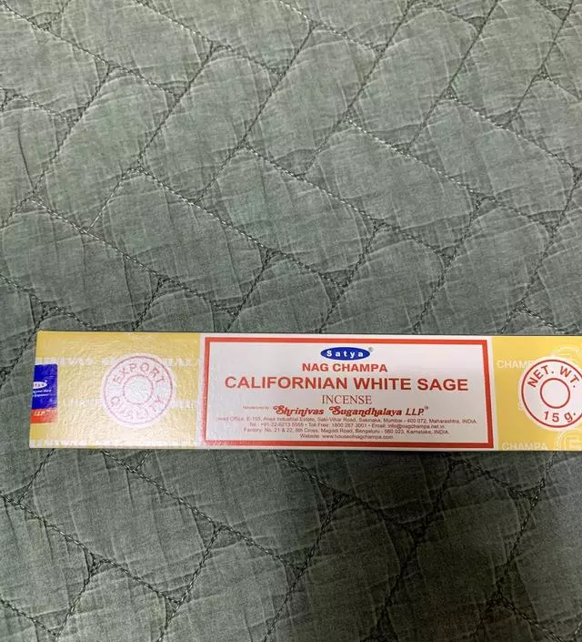 시그니처인 나그참파보다 좀 진한 느낌이에요
