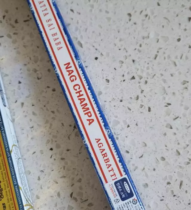 시그니처 향이 제일 조으네요 ㅋㅋㅋ 신기해요 냄새 잘잡아주고
